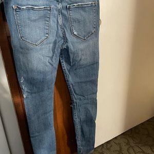 abercrombie and fitch jeans size 0r/25. floral design